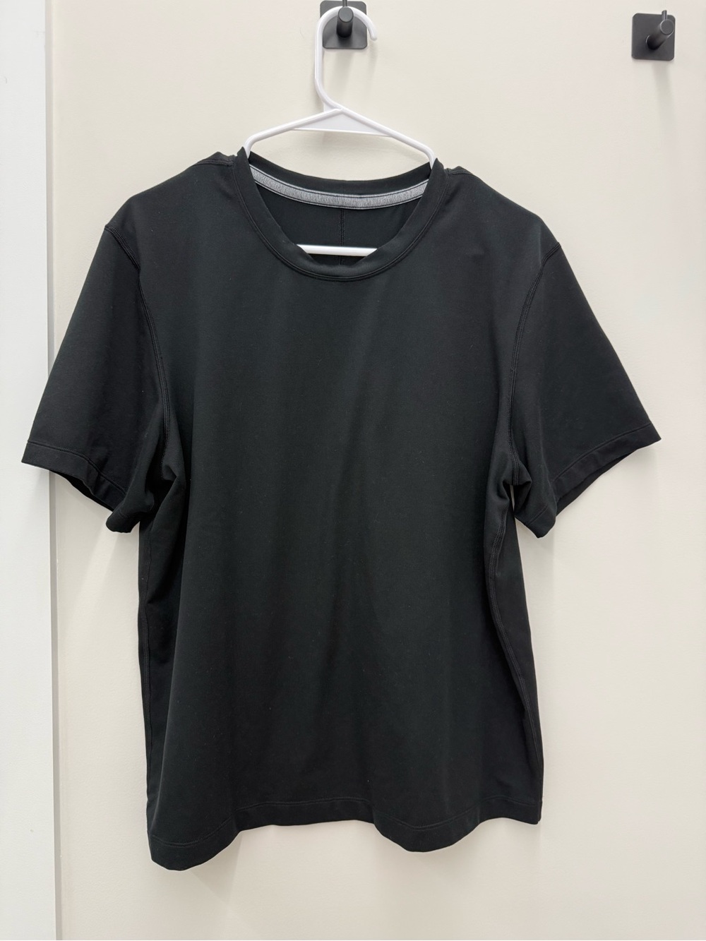 Lululemon Men’s Shirt Black